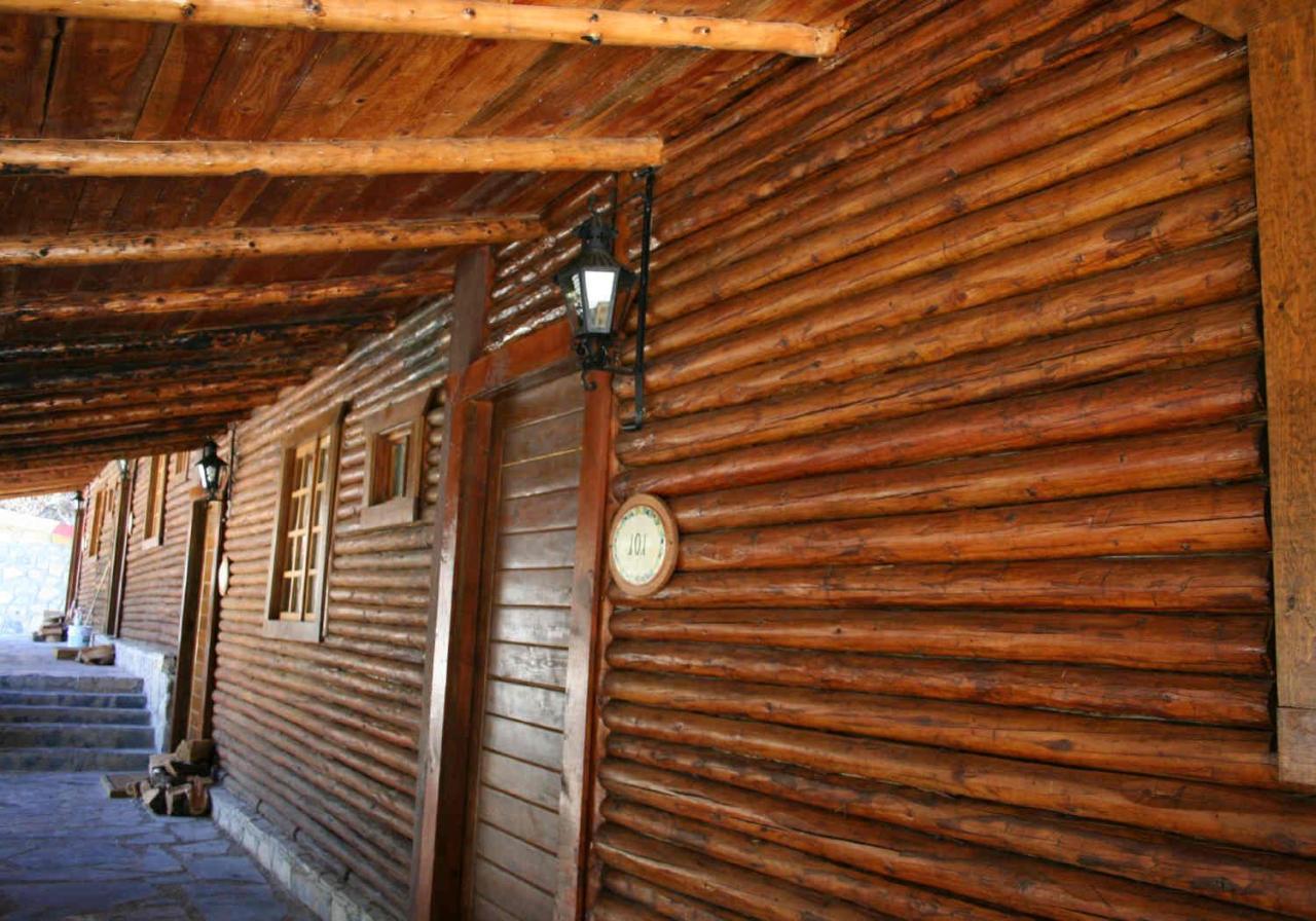Bosques De Monterreal Hotel San Antonio de las Alzanas Exterior foto